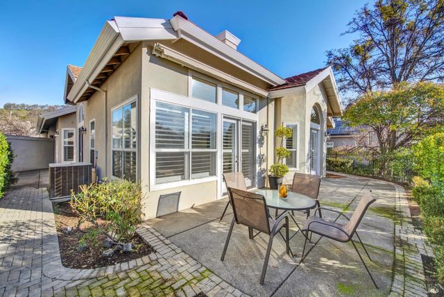 2897 Quail Hollow Dr, Fairfield, CA 94534