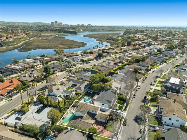1924 Leeward Lane, Newport Beach, CA 92660