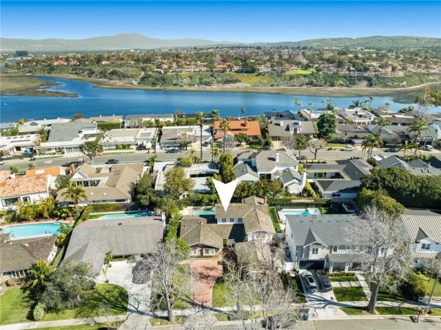 1924 Leeward Lane, Newport Beach, CA 92660