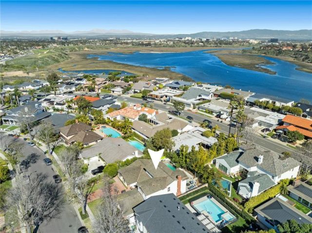 1924 Leeward Lane, Newport Beach, CA 92660