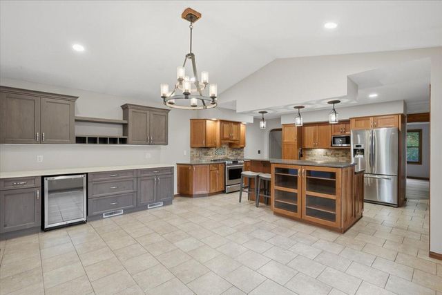 4596 Lilac Lane N, Lake Elmo, MN 55042