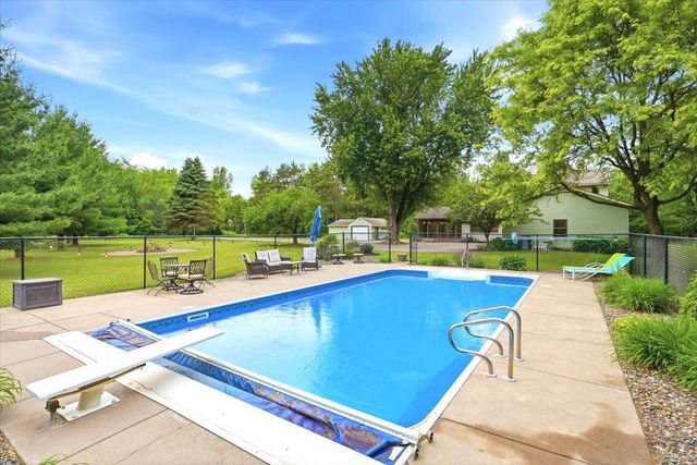 4596 Lilac Lane N, Lake Elmo, MN 55042