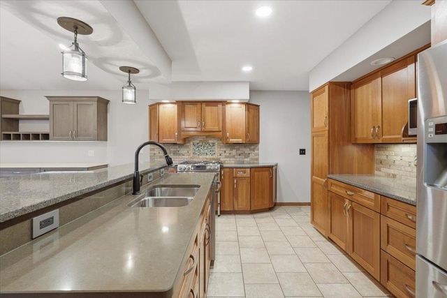 4596 Lilac Lane N, Lake Elmo, MN 55042