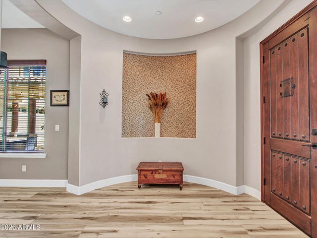 5724 W ROWEL Road, Phoenix, AZ 85083