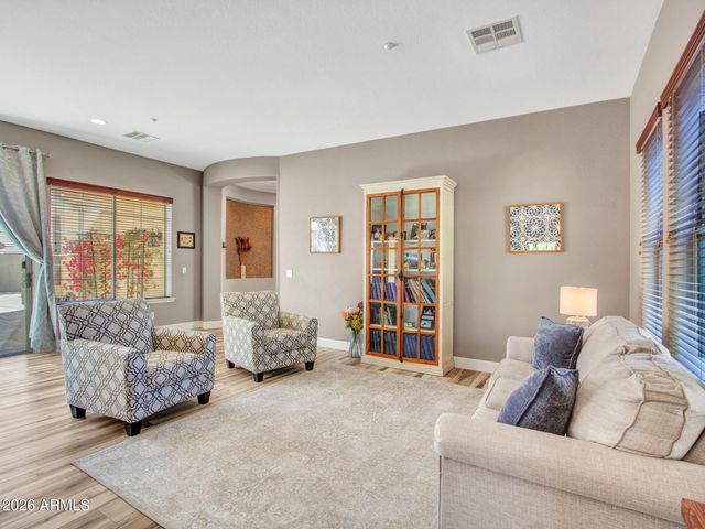 5724 W ROWEL Road, Phoenix, AZ 85083