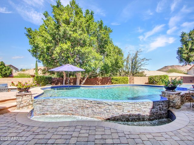 5724 W ROWEL Road, Phoenix, AZ 85083