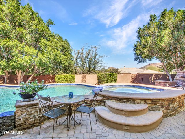 5724 W ROWEL Road, Phoenix, AZ 85083