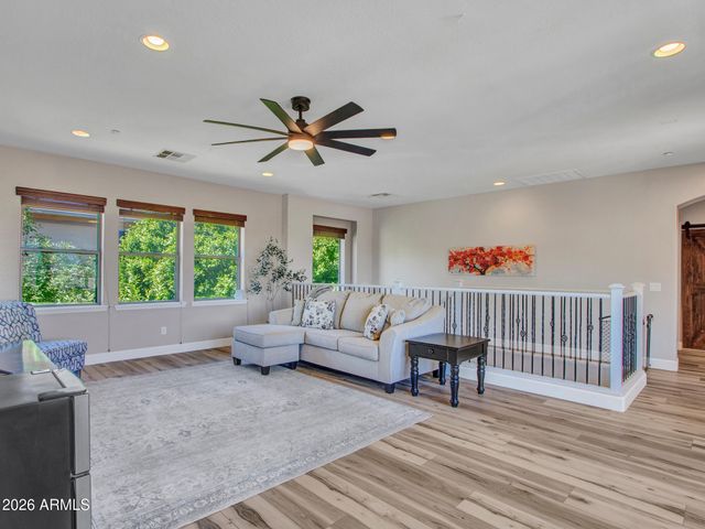 5724 W ROWEL Road, Phoenix, AZ 85083