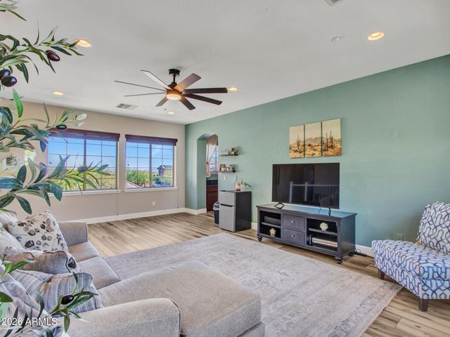 5724 W ROWEL Road, Phoenix, AZ 85083