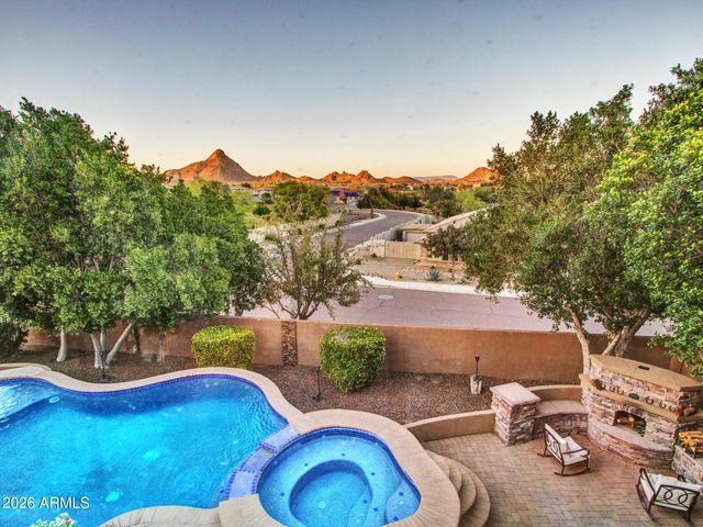 5724 W ROWEL Road, Phoenix, AZ 85083