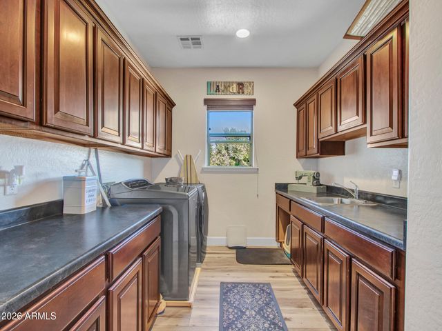 5724 W ROWEL Road, Phoenix, AZ 85083