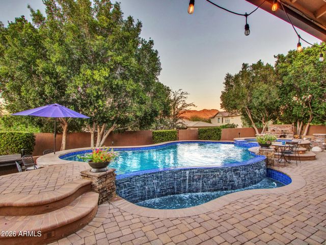 5724 W ROWEL Road, Phoenix, AZ 85083