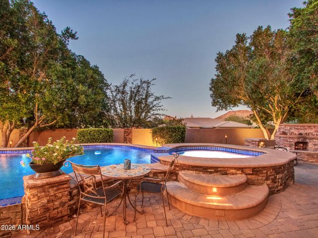 5724 W ROWEL Road, Phoenix, AZ 85083