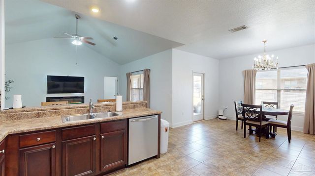 6776 Barnwood Dr, Milton, FL 32570