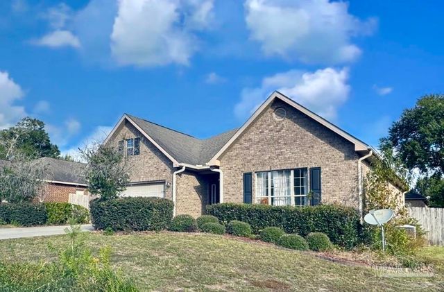 6776 Barnwood Dr, Milton, FL 32570