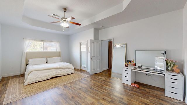 6776 Barnwood Dr, Milton, FL 32570