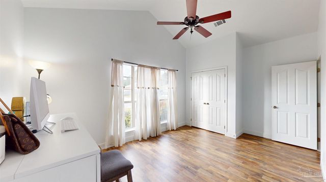 6776 Barnwood Dr, Milton, FL 32570