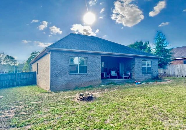 6776 Barnwood Dr, Milton, FL 32570