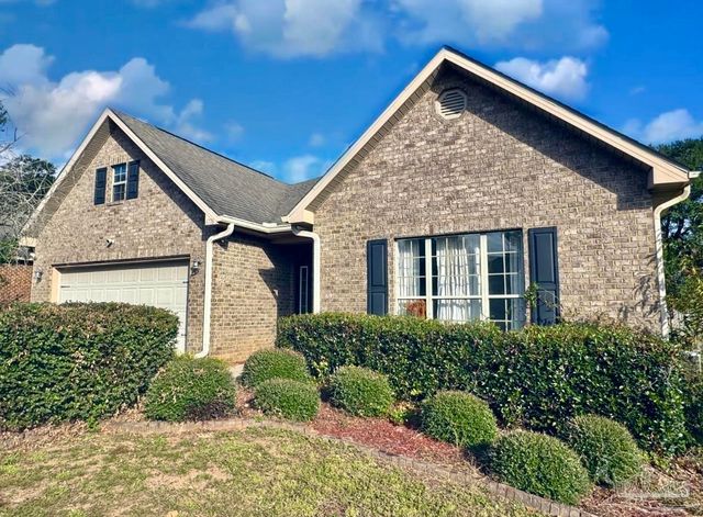 6776 Barnwood Dr, Milton, FL 32570