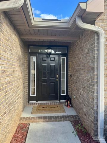 6776 Barnwood Dr, Milton, FL 32570