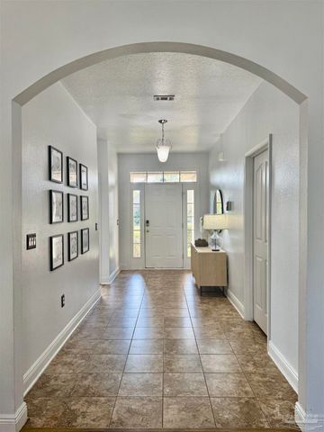 6776 Barnwood Dr, Milton, FL 32570