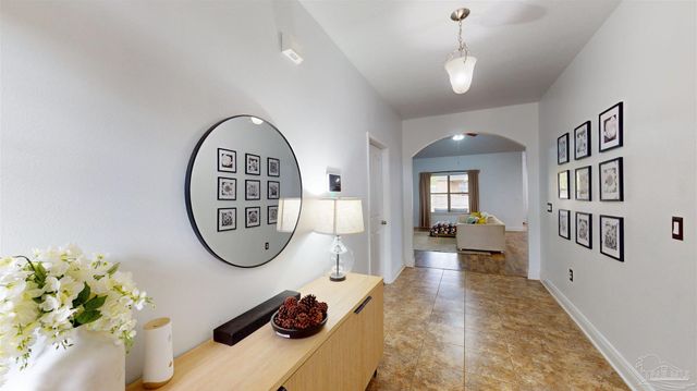 6776 Barnwood Dr, Milton, FL 32570