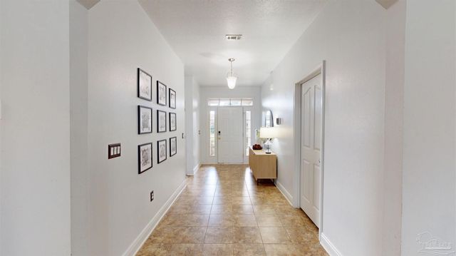 6776 Barnwood Dr, Milton, FL 32570