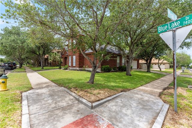 7401 Blue Lake Dr, Corpus Christi, TX 78413