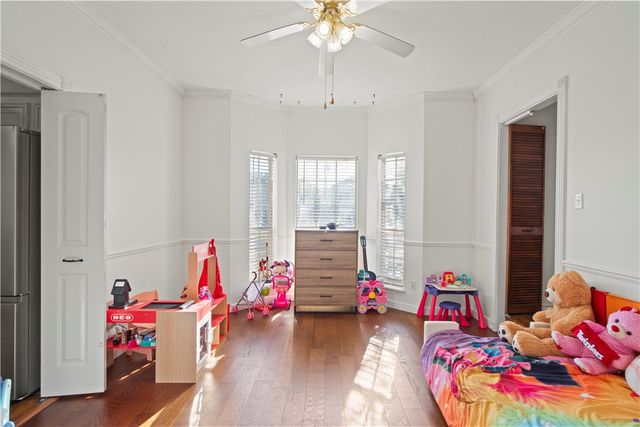 7401 Blue Lake Dr, Corpus Christi, TX 78413