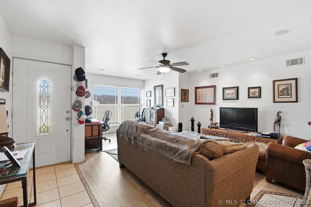 5118 N 427 Road, Pryor, OK 74361