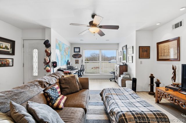 5118 N 427 Road, Pryor, OK 74361