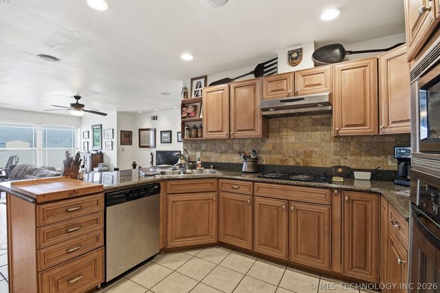 5118 N 427 Road, Pryor, OK 74361