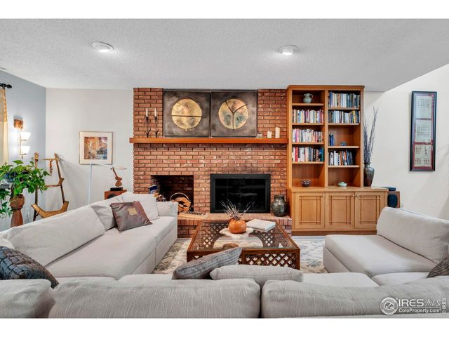 7134 Cedarwood Cir, Boulder, CO 80301