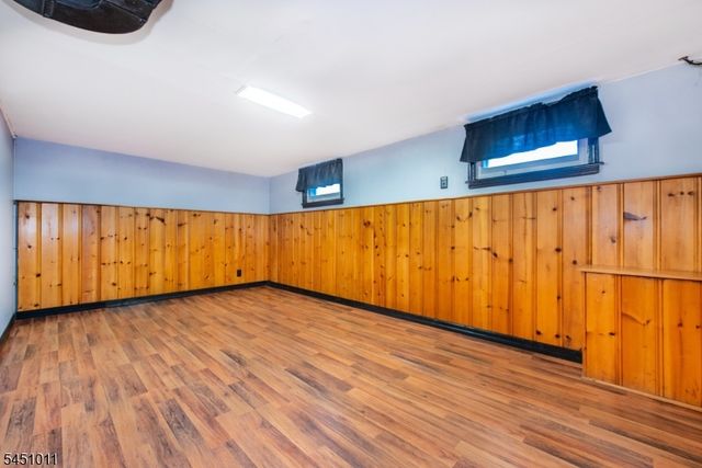 98 Tuella Ave, Elmwood Park Boro, NJ 07407