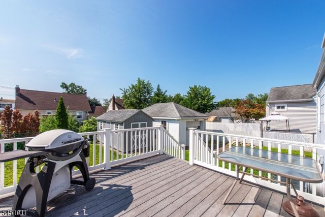 98 Tuella Ave, Elmwood Park Boro, NJ 07407