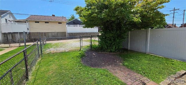 5342 Daggett Avenue, St Louis, MO 63110