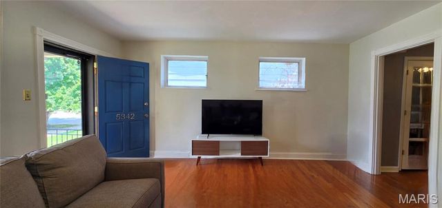 5342 Daggett Avenue, St Louis, MO 63110