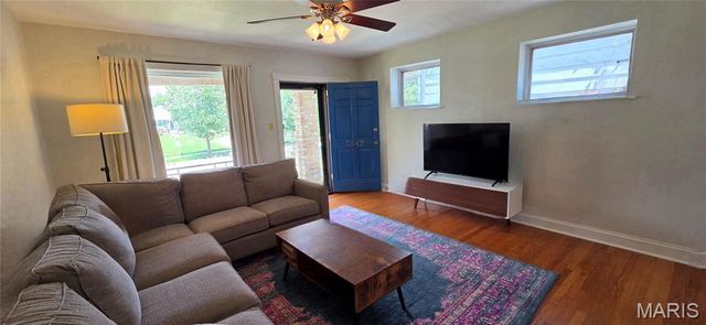 5342 Daggett Avenue, St Louis, MO 63110
