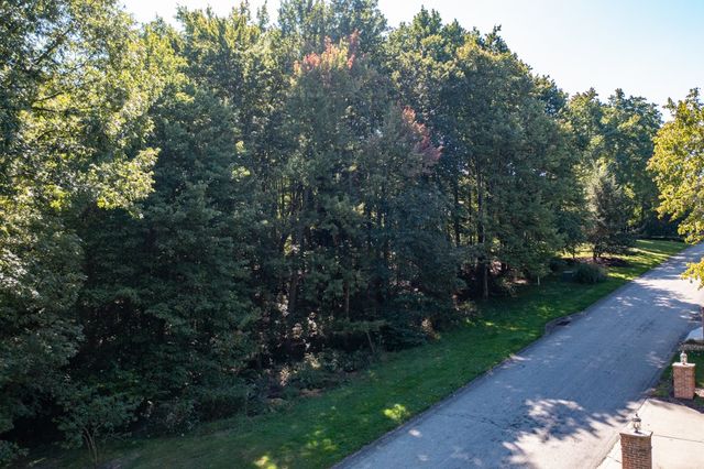 117 Blackthorn Drive, Penn Twp, PA 16002