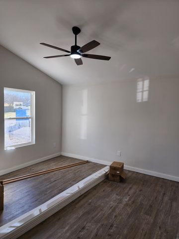 713 Hunt St, Winchester, TN 37398