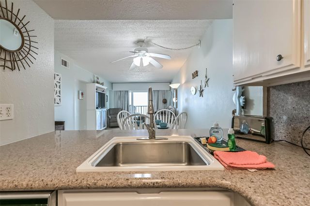 7310 Seawall Boulevard 907, Galveston, TX 77551