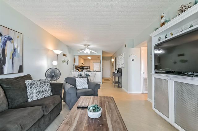 7310 Seawall Boulevard 907, Galveston, TX 77551