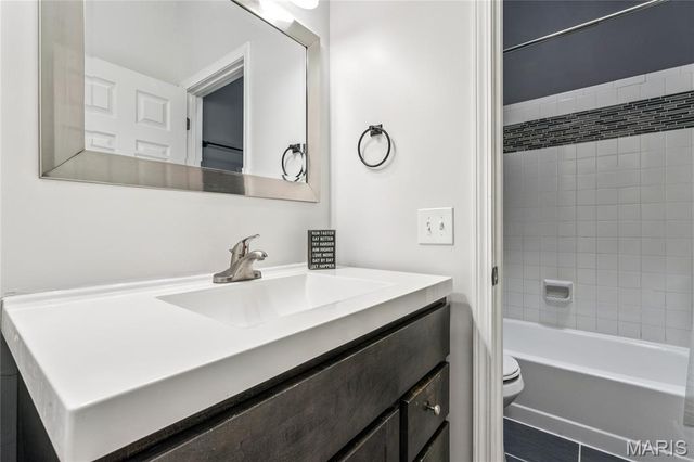 2666 Park Avenue, St Louis, MO 63104