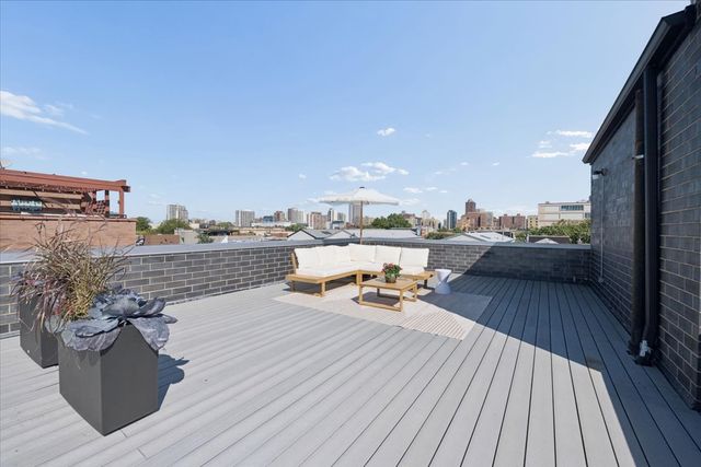 2837 N Halsted Street 2N, Chicago, IL 60657