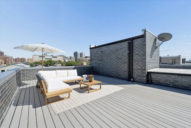 2837 N Halsted Street 2N, Chicago, IL 60657
