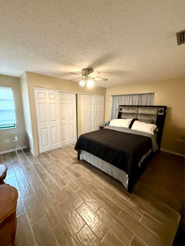 4893 Palm Hill Drive 22a, West Palm Beach, FL 33415