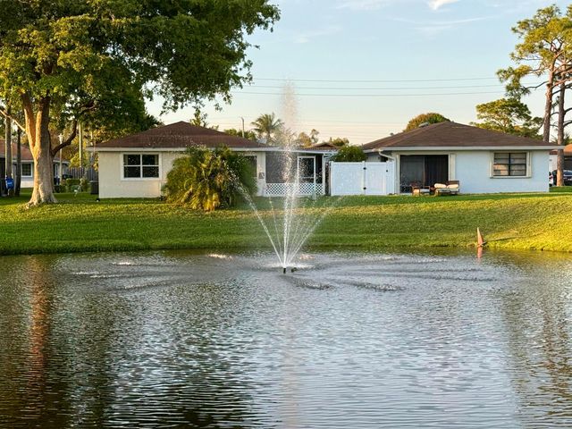 4893 Palm Hill Drive 22a, West Palm Beach, FL 33415