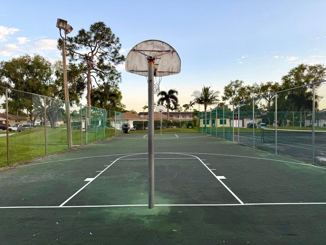 4893 Palm Hill Drive 22a, West Palm Beach, FL 33415