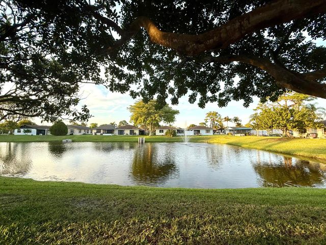 4893 Palm Hill Drive 22a, West Palm Beach, FL 33415