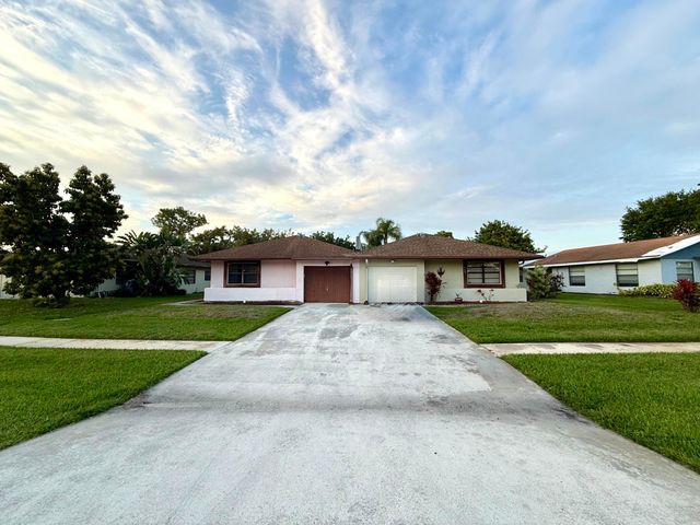 4893 Palm Hill Drive 22a, West Palm Beach, FL 33415